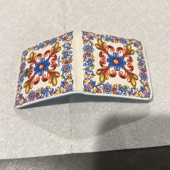 Brighton
Pill box and matching compact - Picture 5 of 7